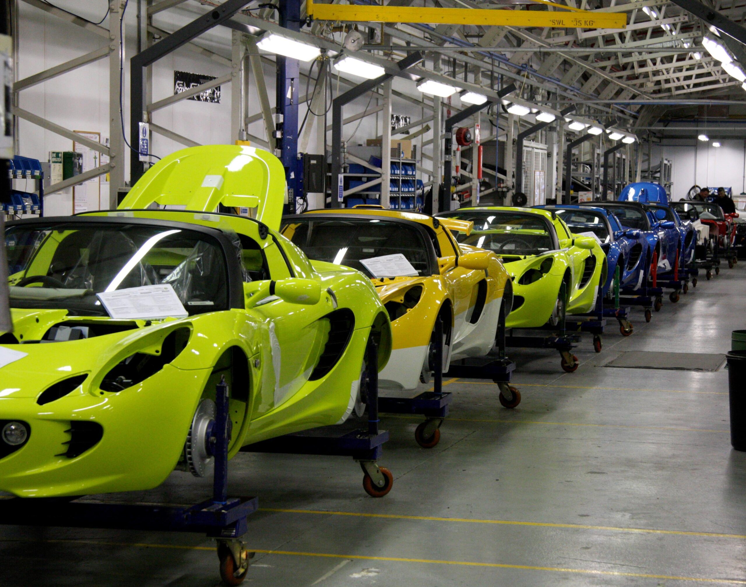 صنعت خودروسازی در ایران و اروپا